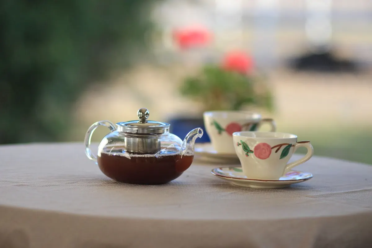 How to Host an Afternoon Tea Party: Setup, Timing, and Essential Teaware